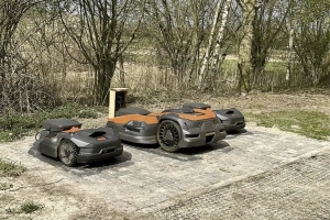 20260409-Robot-maaiers_dock